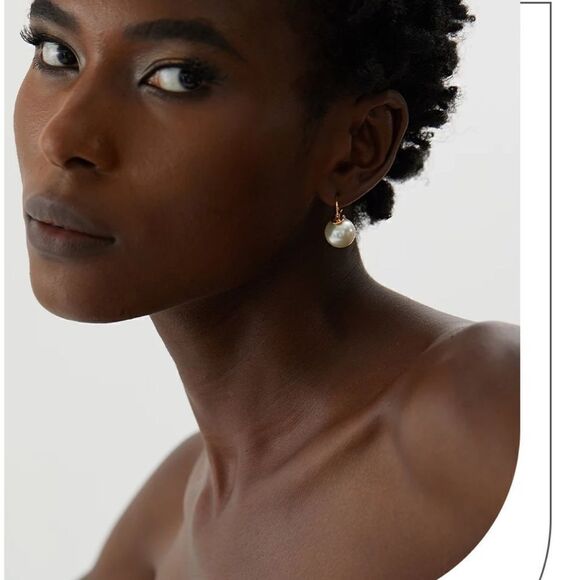 #36 New Unique Pearl Drop Huggie Earrings - Picture 13 of 14